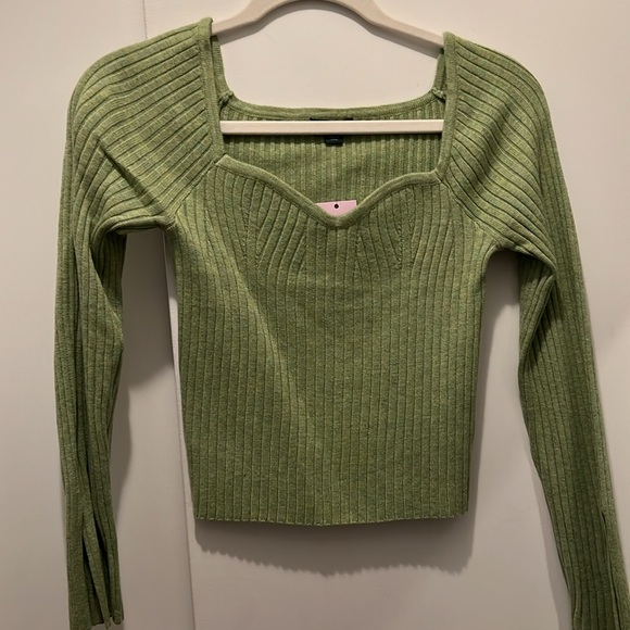 NWT • WILD FABLE GREEN SWEATER • XS - Picture 3 of 5